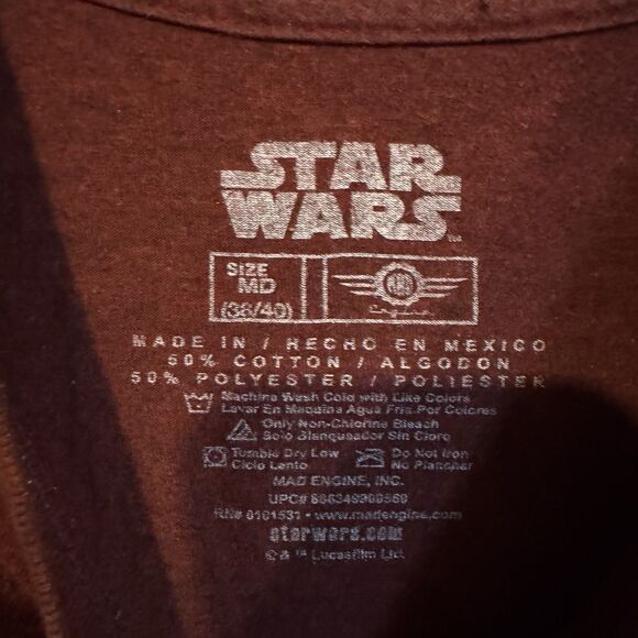 Star Wars Boba Fett Helmet Graphic Tee Medium Red Heather T-Shirt Mandalorian - Picture 3 of 6